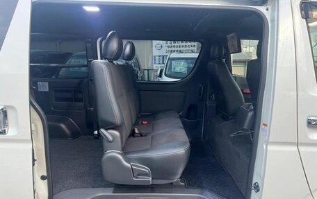 Toyota HiAce H200, 2022 год, 4 316 000 рублей, 20 фотография