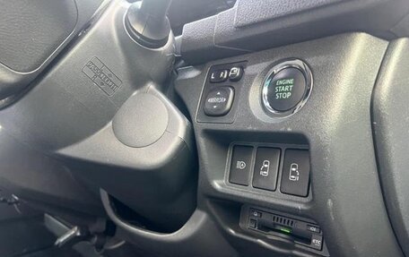 Toyota HiAce H200, 2022 год, 4 316 000 рублей, 30 фотография