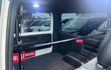 Toyota HiAce H200, 2022 год, 4 316 000 рублей, 24 фотография