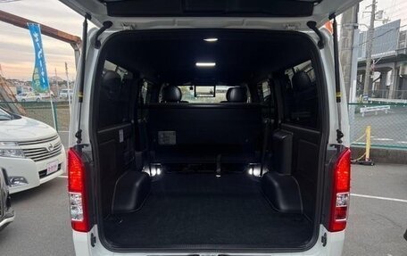 Toyota HiAce H200, 2022 год, 4 316 000 рублей, 35 фотография