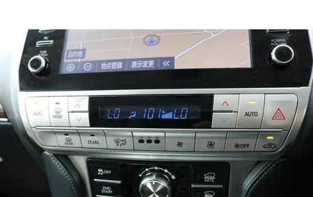 Toyota Land Cruiser Prado 150 рестайлинг 2, 2022 год, 6 060 000 рублей, 24 фотография