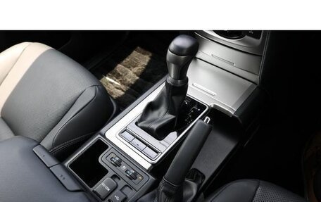 Toyota Land Cruiser Prado 150 рестайлинг 2, 2022 год, 6 060 000 рублей, 26 фотография