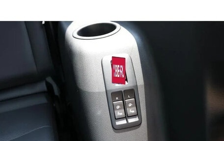 Toyota Land Cruiser Prado 150 рестайлинг 2, 2022 год, 6 060 000 рублей, 22 фотография