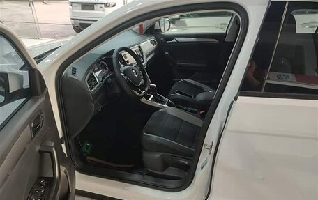 Volkswagen T-Roc I, 2021 год, 1 280 000 рублей, 7 фотография