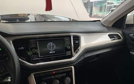 Volkswagen T-Roc I, 2021 год, 1 280 000 рублей, 11 фотография