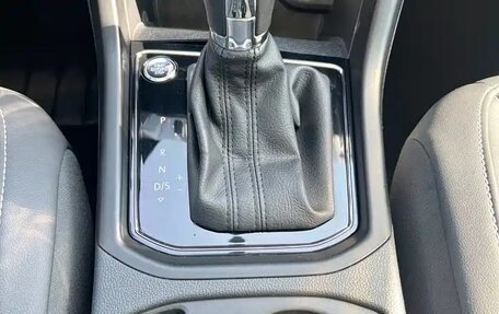 Volkswagen Touran III, 2022 год, 1 450 000 рублей, 15 фотография