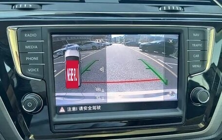 Volkswagen Touran III, 2022 год, 1 450 000 рублей, 14 фотография