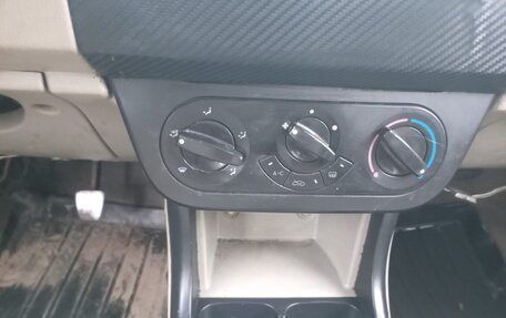 Lifan Smily I (330) рестайлинг, 2011 год, 70 000 рублей, 10 фотография