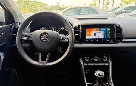 Skoda Karoq I, 2021 год, 1 835 000 рублей, 8 фотография