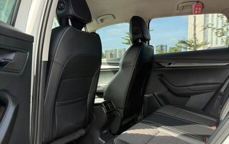 Skoda Karoq I, 2021 год, 1 835 000 рублей, 12 фотография