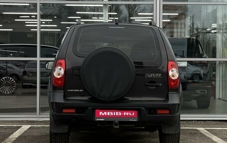 Chevrolet Niva I рестайлинг, 2018 год, 685 000 рублей, 4 фотография