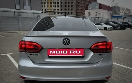 Volkswagen Jetta VI, 2013 год, 1 350 000 рублей, 6 фотография