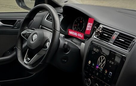Volkswagen Jetta VI, 2013 год, 1 350 000 рублей, 13 фотография