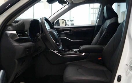 Toyota Highlander, 2025 год, 6 300 000 рублей, 10 фотография