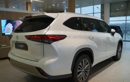 Toyota Highlander, 2025 год, 6 300 000 рублей, 6 фотография