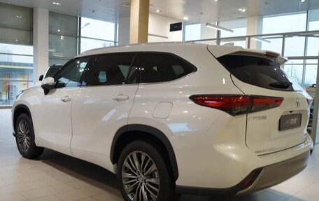 Toyota Highlander, 2025 год, 6 300 000 рублей, 4 фотография