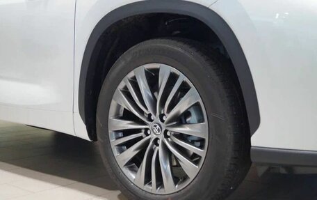 Toyota Highlander, 2025 год, 6 300 000 рублей, 7 фотография