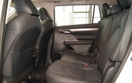 Toyota Highlander, 2025 год, 6 300 000 рублей, 15 фотография