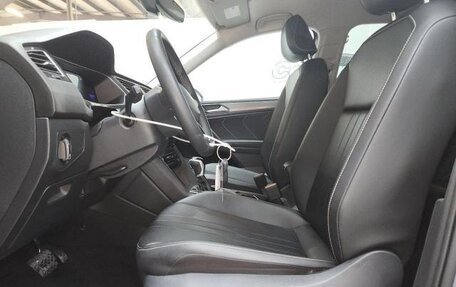 Volkswagen Tiguan II, 2024 год, 3 100 000 рублей, 9 фотография