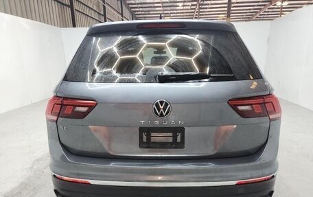 Volkswagen Tiguan II, 2024 год, 3 100 000 рублей, 8 фотография