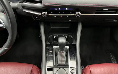 Mazda 3, 2022 год, 2 000 000 рублей, 14 фотография