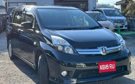 Toyota ISis I, 2013 год, 1 100 000 рублей, 1 фотография