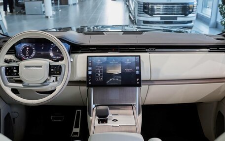 Land Rover Range Rover IV рестайлинг, 2025 год, 28 000 000 рублей, 9 фотография