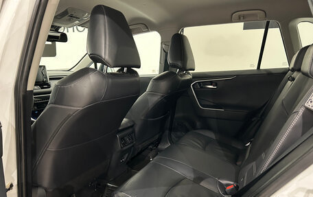 Toyota RAV4, 2020 год, 2 499 000 рублей, 12 фотография