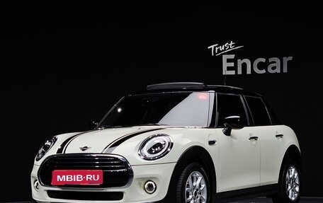 MINI Clubman, 2022 год, 2 250 111 рублей, 1 фотография