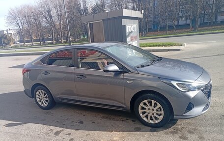 Hyundai Solaris II рестайлинг, 2020 год, 1 550 000 рублей, 3 фотография