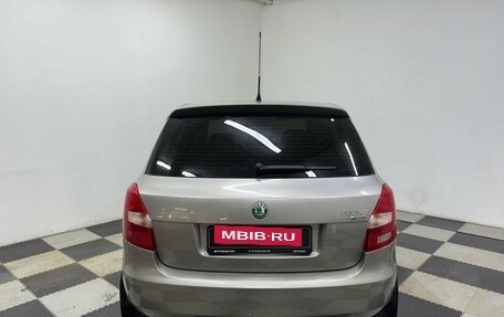 Skoda Fabia II, 2011 год, 650 000 рублей, 6 фотография