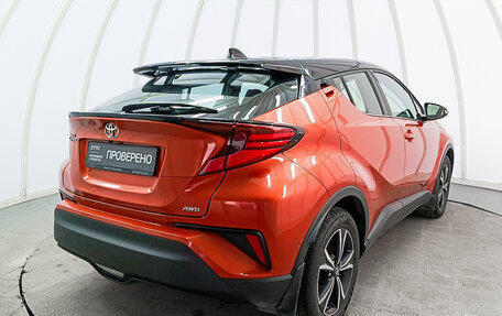 Toyota C-HR I рестайлинг, 2019 год, 2 430 000 рублей, 6 фотография