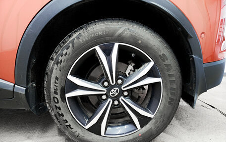 Toyota C-HR I рестайлинг, 2019 год, 2 430 000 рублей, 22 фотография