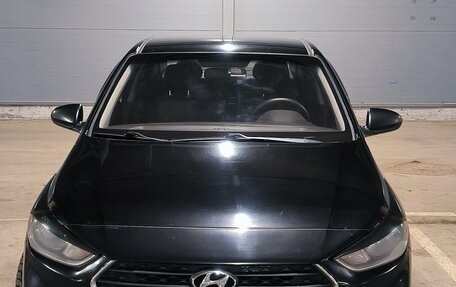 Hyundai Solaris II рестайлинг, 2017 год, 1 190 000 рублей, 1 фотография