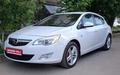 Opel Astra J, 2011 год, 600 000 рублей, 1 фотография