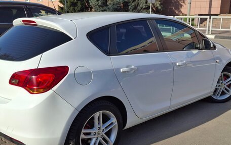 Opel Astra J, 2011 год, 600 000 рублей, 3 фотография