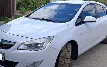 Opel Astra J, 2011 год, 600 000 рублей, 5 фотография