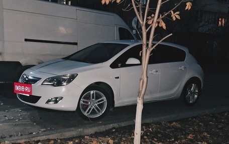 Opel Astra J, 2011 год, 600 000 рублей, 6 фотография