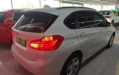 BMW 2 серия Grand Tourer F46 рестайлинг, 2017 год, 1 750 000 рублей, 6 фотография