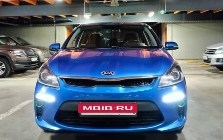 KIA Rio IV, 2018 год, 1 400 000 рублей, 2 фотография