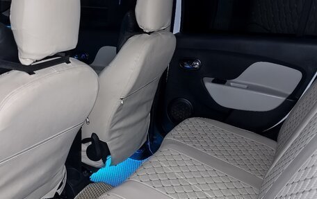 Renault Logan II, 2015 год, 600 000 рублей, 7 фотография