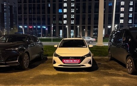 Hyundai Solaris II рестайлинг, 2022 год, 1 550 000 рублей, 2 фотография