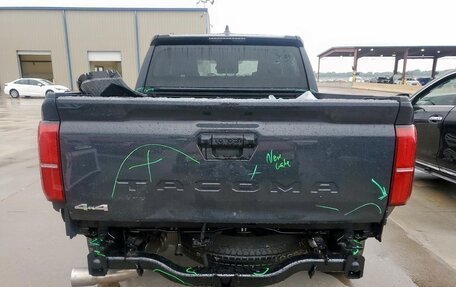 Toyota Tacoma, 2025 год, 6 200 000 рублей, 7 фотография