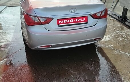 Hyundai Sonata VI, 2010 год, 940 000 рублей, 10 фотография