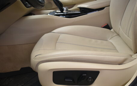 BMW 5 серия, 2018 год, 3 200 000 рублей, 13 фотография