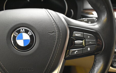 BMW 5 серия, 2018 год, 3 200 000 рублей, 22 фотография