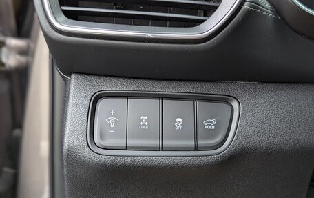 Hyundai Santa Fe IV, 2018 год, 2 400 000 рублей, 17 фотография