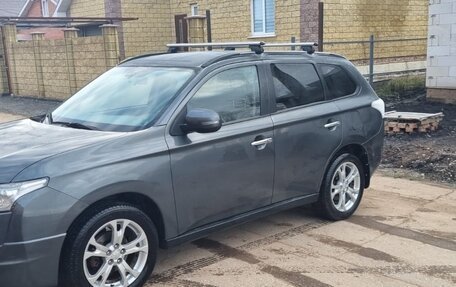 Mitsubishi Outlander III рестайлинг 3, 2013 год, 1 500 000 рублей, 1 фотография