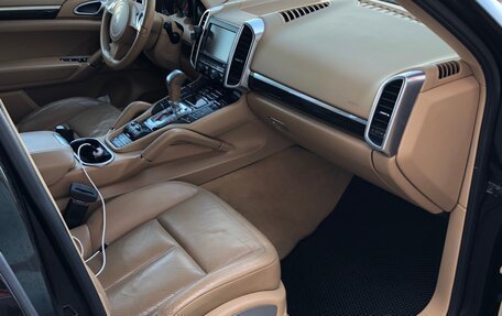 Porsche Cayenne III, 2010 год, 1 990 000 рублей, 10 фотография