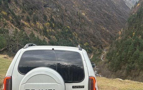 Chevrolet Niva I рестайлинг, 2017 год, 670 000 рублей, 4 фотография